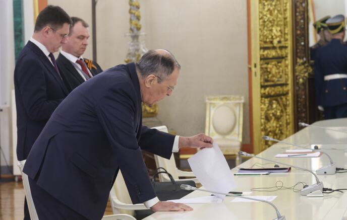 Vladimir Putin Siniša Karan Mile Dodik.jpg