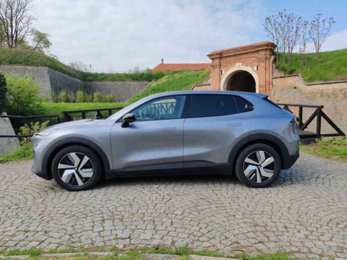 Changan Deepal S05 AWD (4).jpg