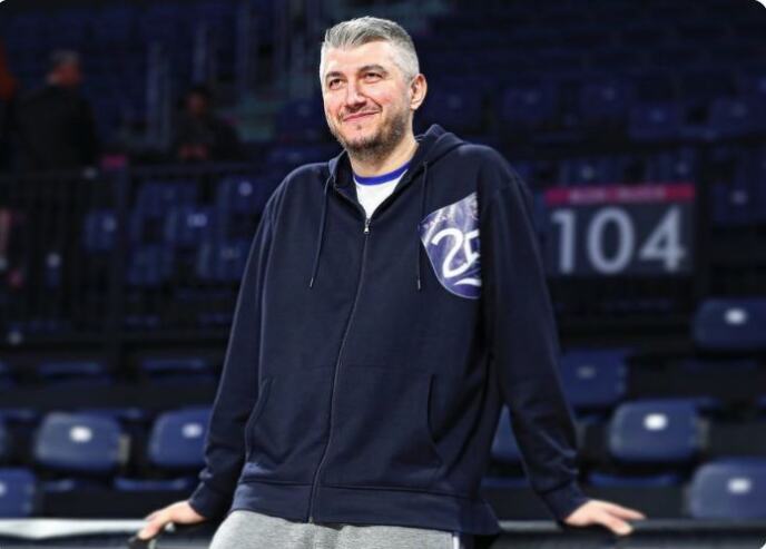 Serhat Guneš, KK Efes