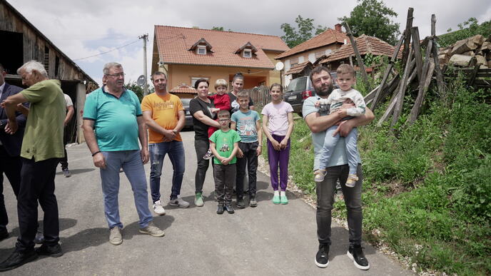 Glišić_u_poseti_porodici_Gerzić_u_Viči_Foto_RINA_4.JPG