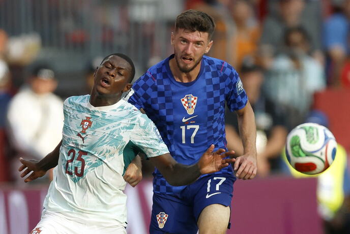Petar Sučić na meču Portugal - Hrvatska
