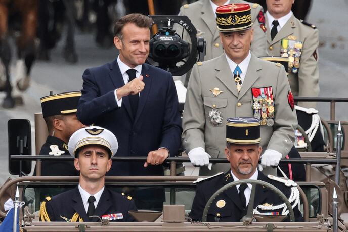 Francuska Pariz Dan pada Bastilje vojna parada Emanuel Makron