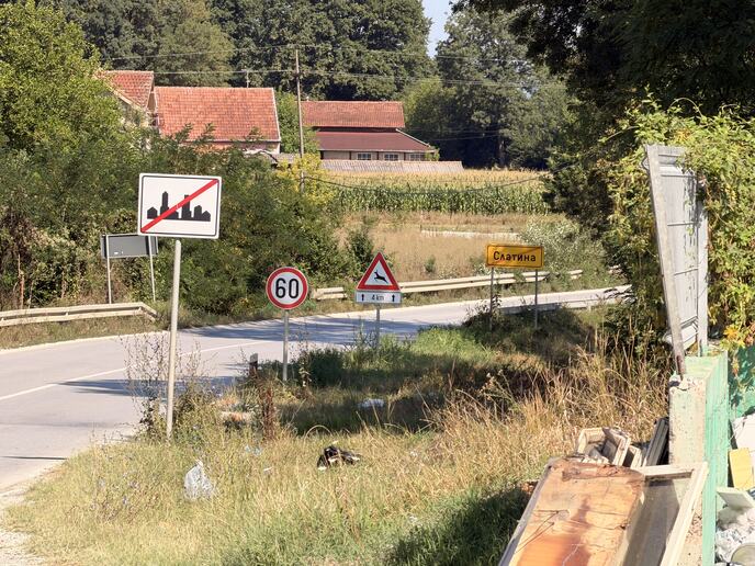 cacak-deponija-pored-puta-slatina-fotorina9.JPG