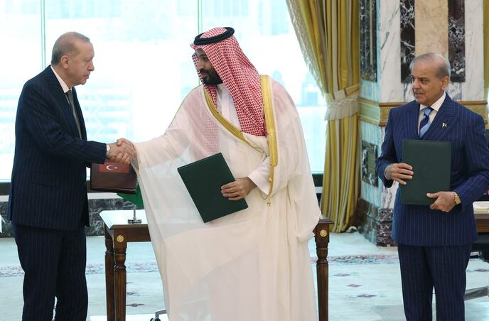 Turska, Saudijska Arabija i Pakistan potpisali su trilateralni sporazum o zajedničkoj odbrani (3).jpg