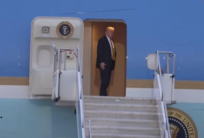 Donald Tramp (3).png