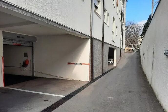 prodajem-garazu-u-zemunu_1.jpg