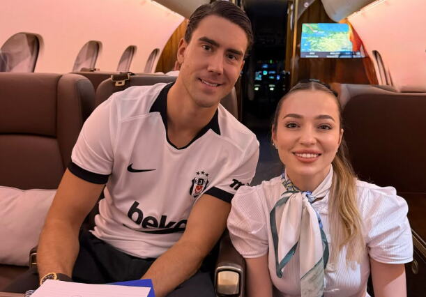 Dušan Vlahović i Sani Sarametova