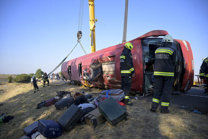 Mađarska prevrnuo se autobus dvanaest ljudi  poginulo Poljska (2).jpg