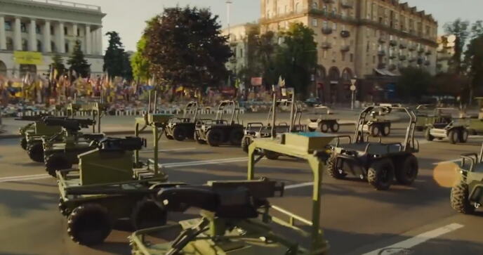 2026-08-24 22_48_28-Jürgen Nauditt 🇩🇪🇺🇦 on X_ _A parade of combat robots—on land, at sea, and in.png