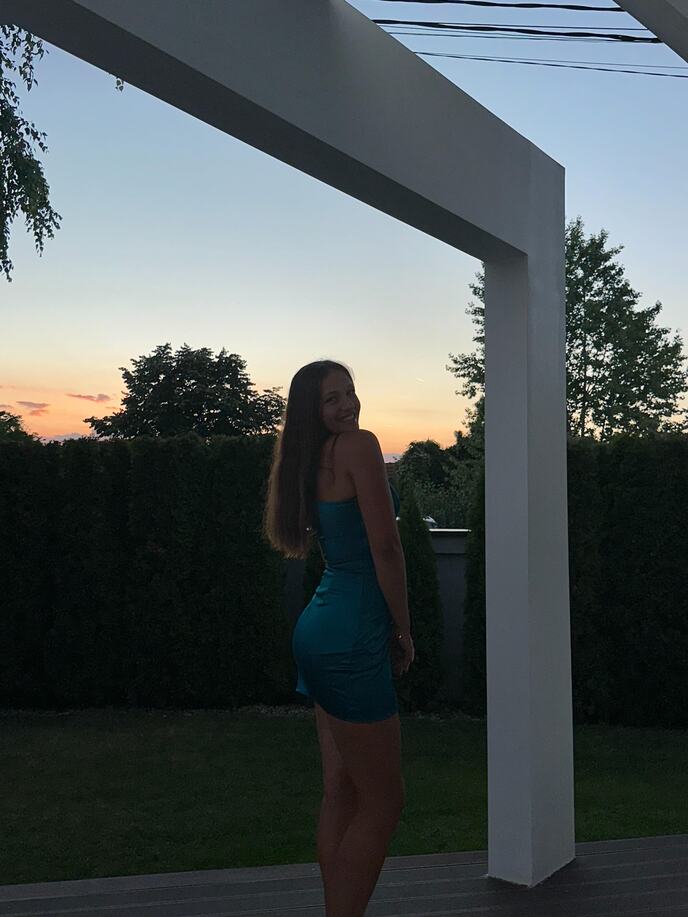 Mia Ristić u haljini