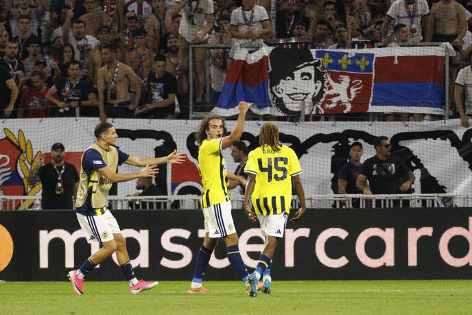 Fudbaleri Fenerbahčea na meču protiv Liona u Francuskoj