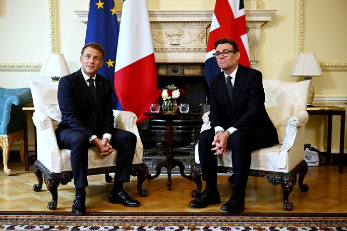 Emanuel Makron i Endi Bernam