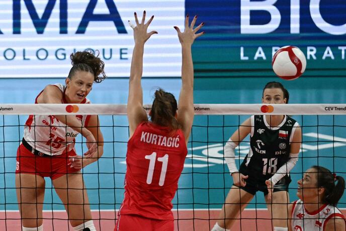Srbija - Poljska Ženska odbojkaška reprezentacija Srbije Ženska odbojkaška reprezentacija Poljske