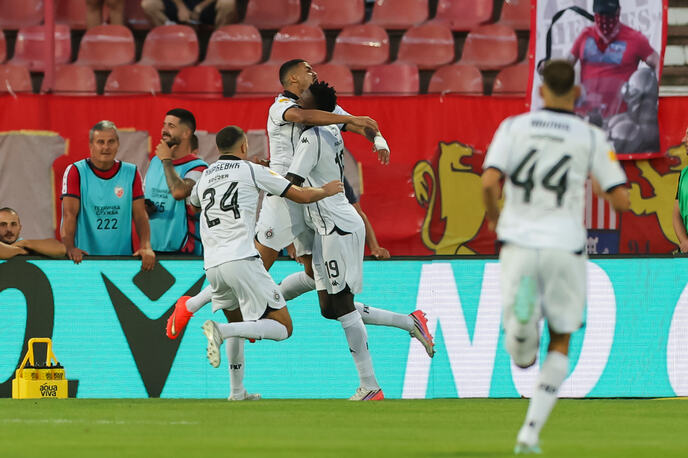 ZVEZDA-PARTIZAN_16.JPG
