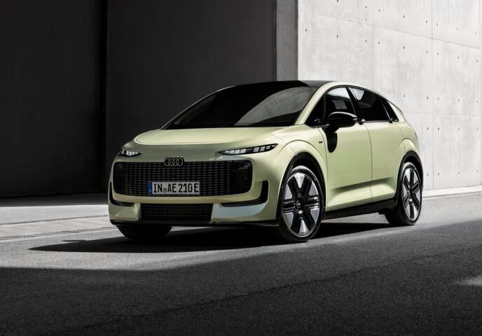 Audi A2 e-tron (4).jpg