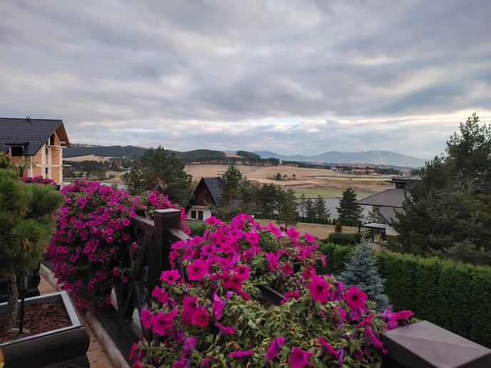Zlatibor, pogled sa terase Grand hotela