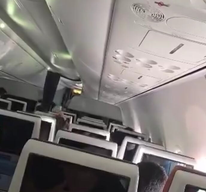 avion.jpg