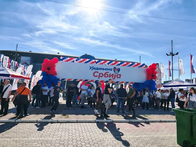 Ujedinjena Srbija Beogradska arena počelo okupljanje građana (14).jpeg