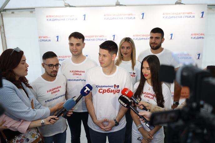 Ujedinjena Srbija Beogradska arena počelo okupljanje građana