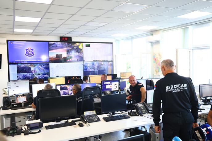 Sektor za vanredne situacije Beograd, operativni centar uništavanje avio bombe (1).jpeg
