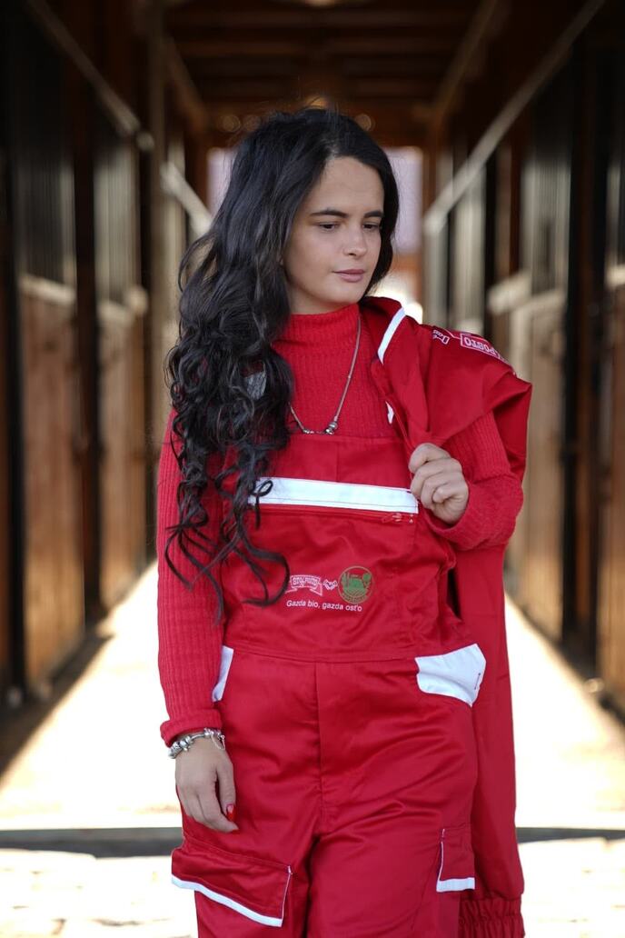 Vera Škulić, poljoprivrednica, selo.jpg