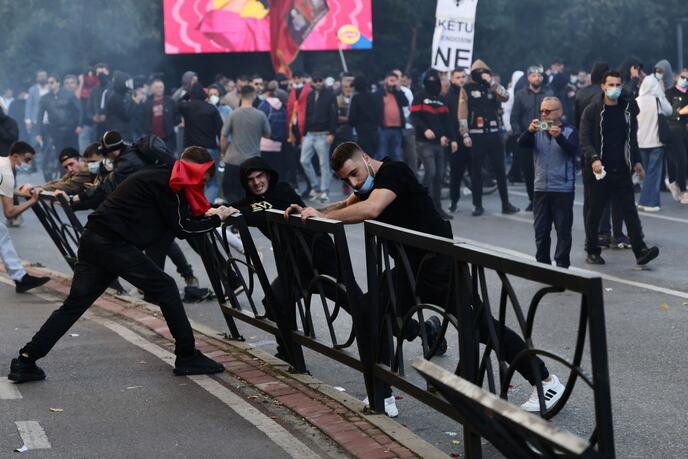 Tirana protesti neredi (4).jpg