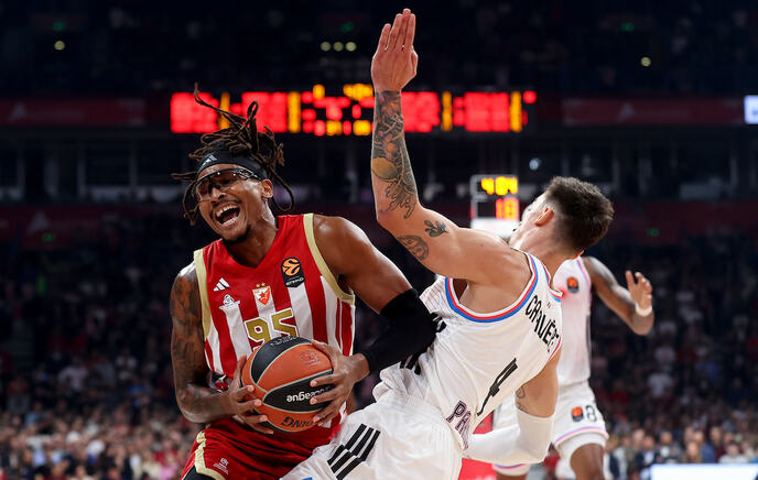 zvezda-paris-55675325.JPG