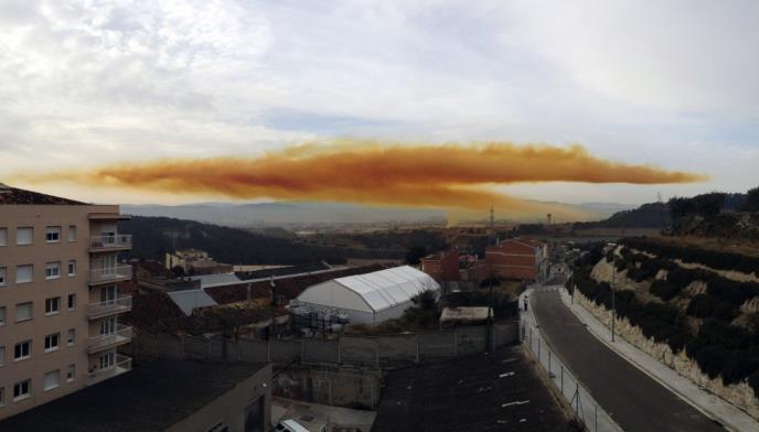 barselona-zuti-oblak-eksplozija.jpg