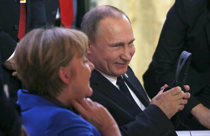 vladimir-putin-i-angela-merkel-30.11.2015.jpg