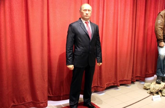 putin-vostana-figura-jagodina-muzej-vostanih-figura.jpg