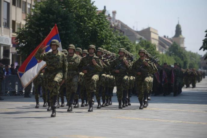 dan-vojske-srbije-defile-zrenjanin.jpg