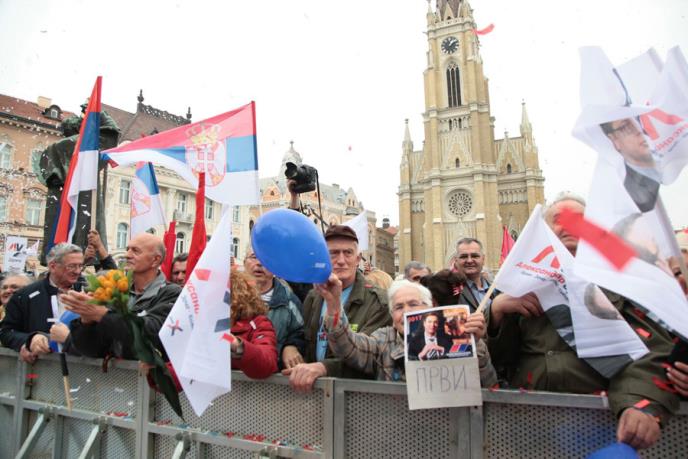 aleksandar-vucic-sns-miting-novi-sad.jpg