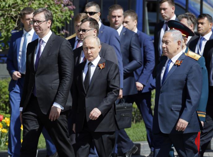 vucic-parada-putin-moskva-foto-ap.jpg