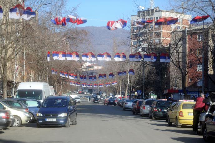 plakati-kosovska-mitrovica-foto-tanjug-filip-kraincanic-4.jpg