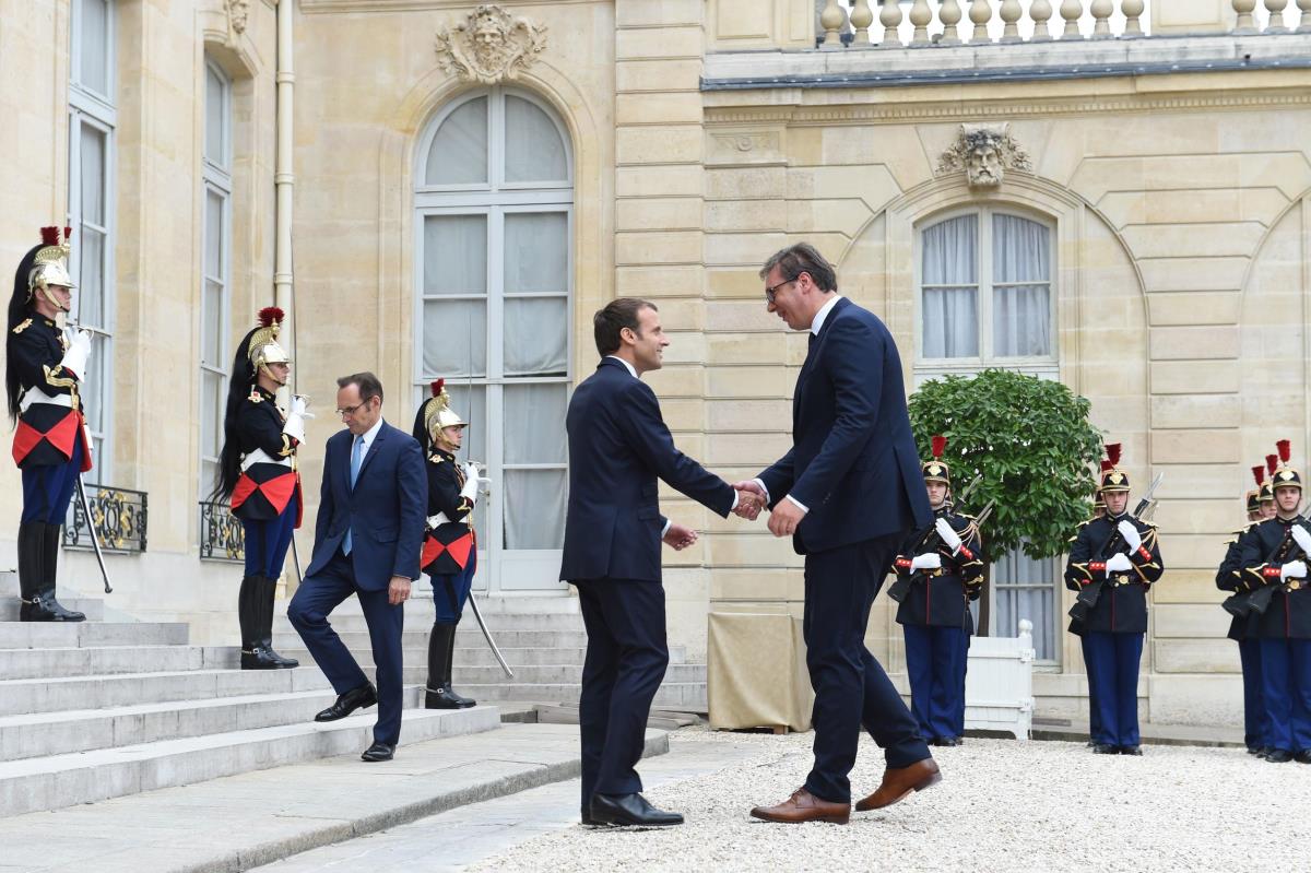 vucic-makron-pariz-docek-jelisejska-palata-foto-tanjug-dragan-kujundzic-7.jpg