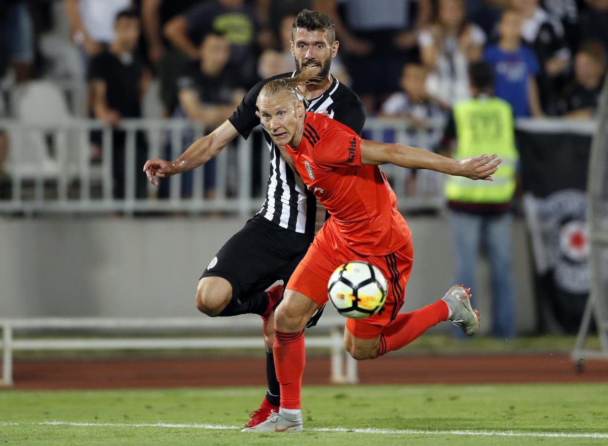 partizanbesiktas24965.jpg