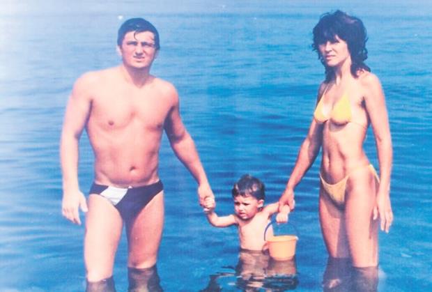 ZBOG POKOJNOG OCA PREŽIVELA PAKAO U Eliti pretrpela gnusne uvrede i vređanja zbog tragedije iz detinjstva: Ovo je istinita priča o tati Stanije Dobrojević