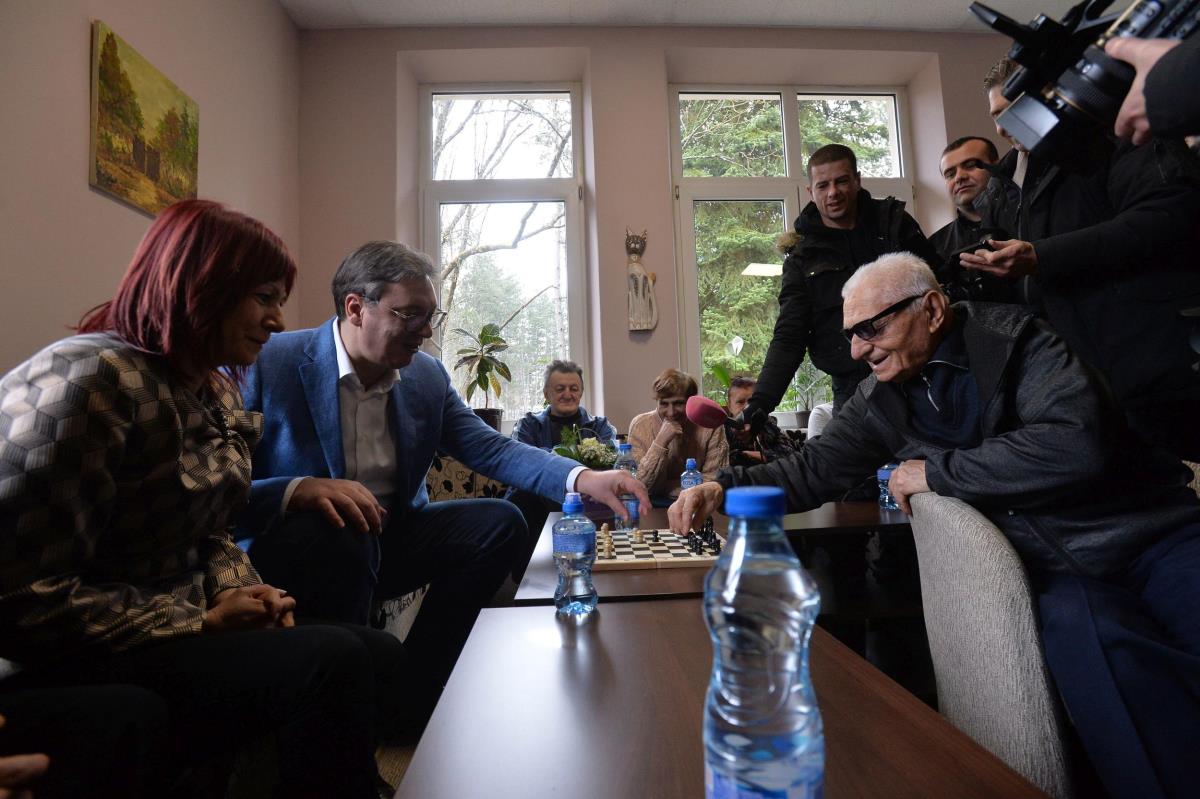 surdulica-vucic-buducnost-srbije-dom-za-stare-foto-tanjug-zoran-zestic-777.jpg