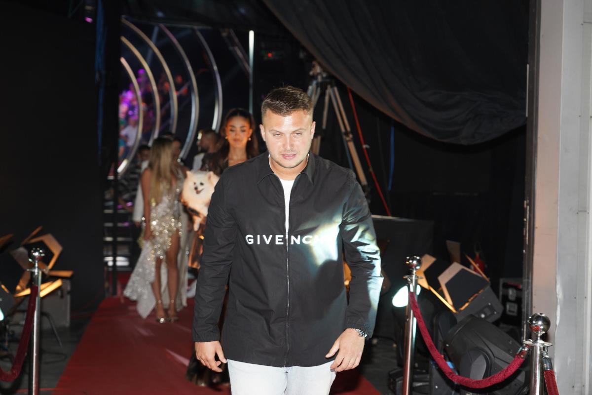 PRVO OGLAŠAVANJE STEFANA KARIĆA NAKON PRESUDE ZA PREBIJANJE NATAŠE ŠAVIJE! Evo šta je javno poručio